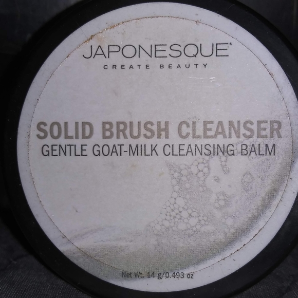 Japonesque Solid Brush Cleaner - Picture 3 of 3